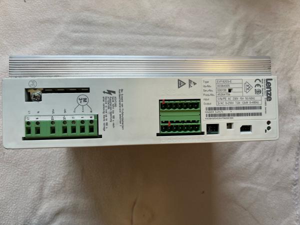 Lenze Frequenzumrichter EVF8203-E mit Display EMZ8201BB - gebraucht